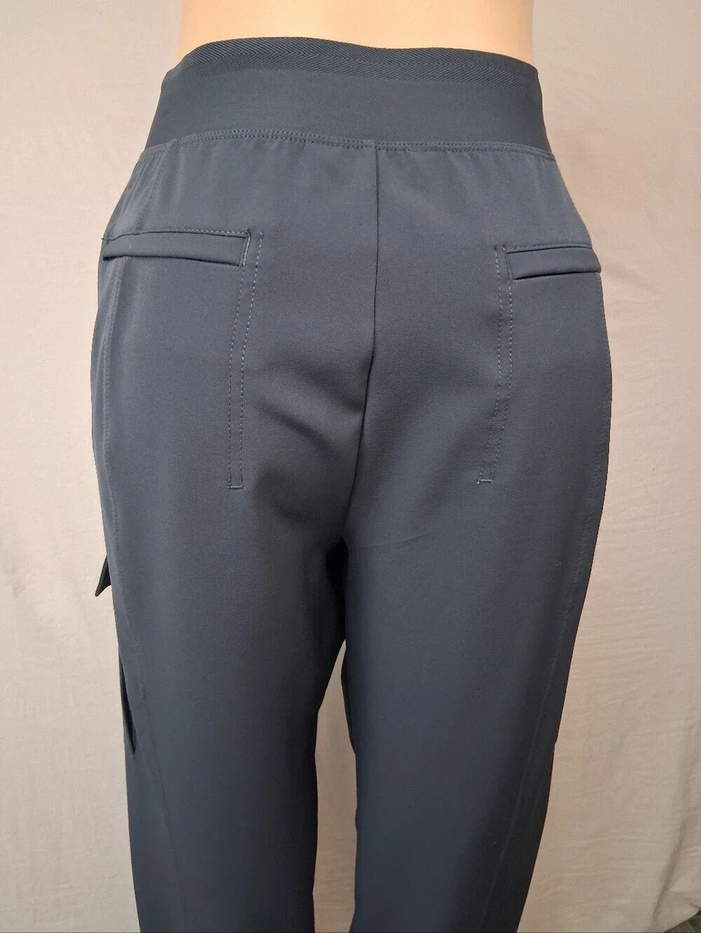 Athleta Women 's Slate Gray Cargo Pants Size 16